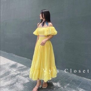 2 pieces croptop and skirt